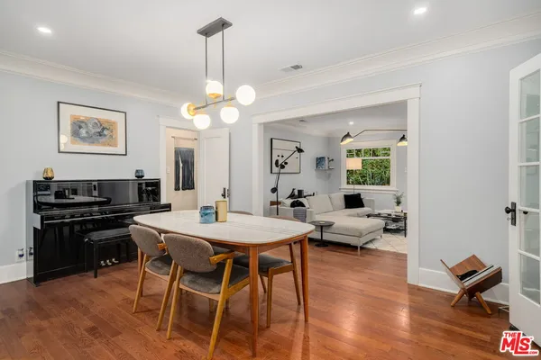 $2,299,000 | 7030 De Longpre Avenue, Los Angeles, CA 90028