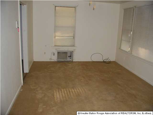 1930 Rhodes Avenue Baton Rouge, LA 70802 - Photo 3 of 8 Gallery Image 3