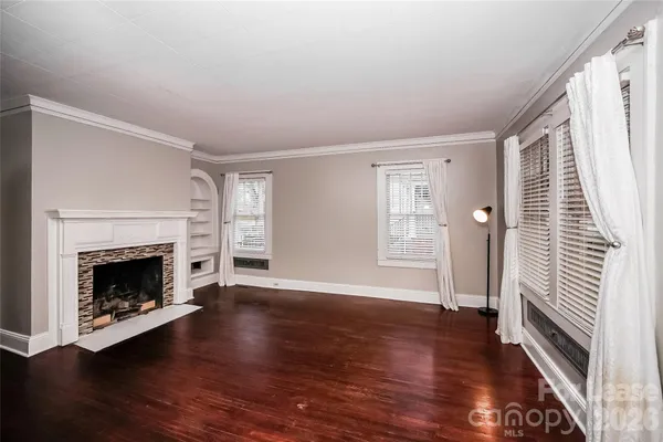 $2,155 | 332 West McLelland Avenue, Mooresville, NC 28115