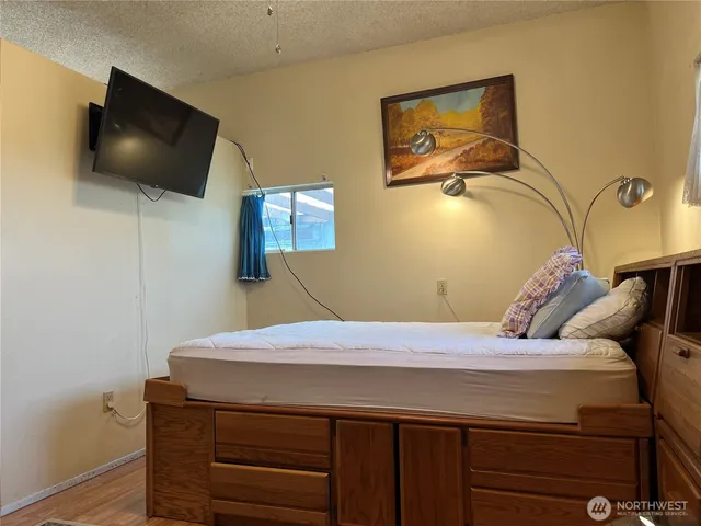 $1,500 | 22504 8th Avenue South, Des Moines, WA 98198