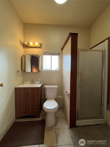 $1,500 | 22504 8th Avenue South, Des Moines, WA 98198