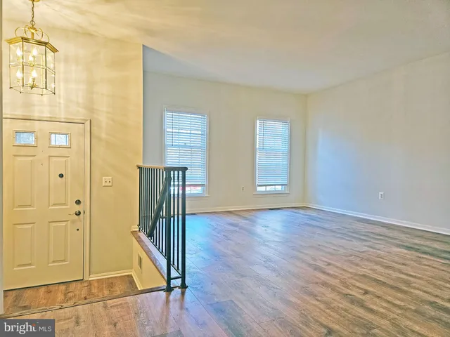 $3,200 | 3957 Hancock Forest Trail, Annandale, VA 22003