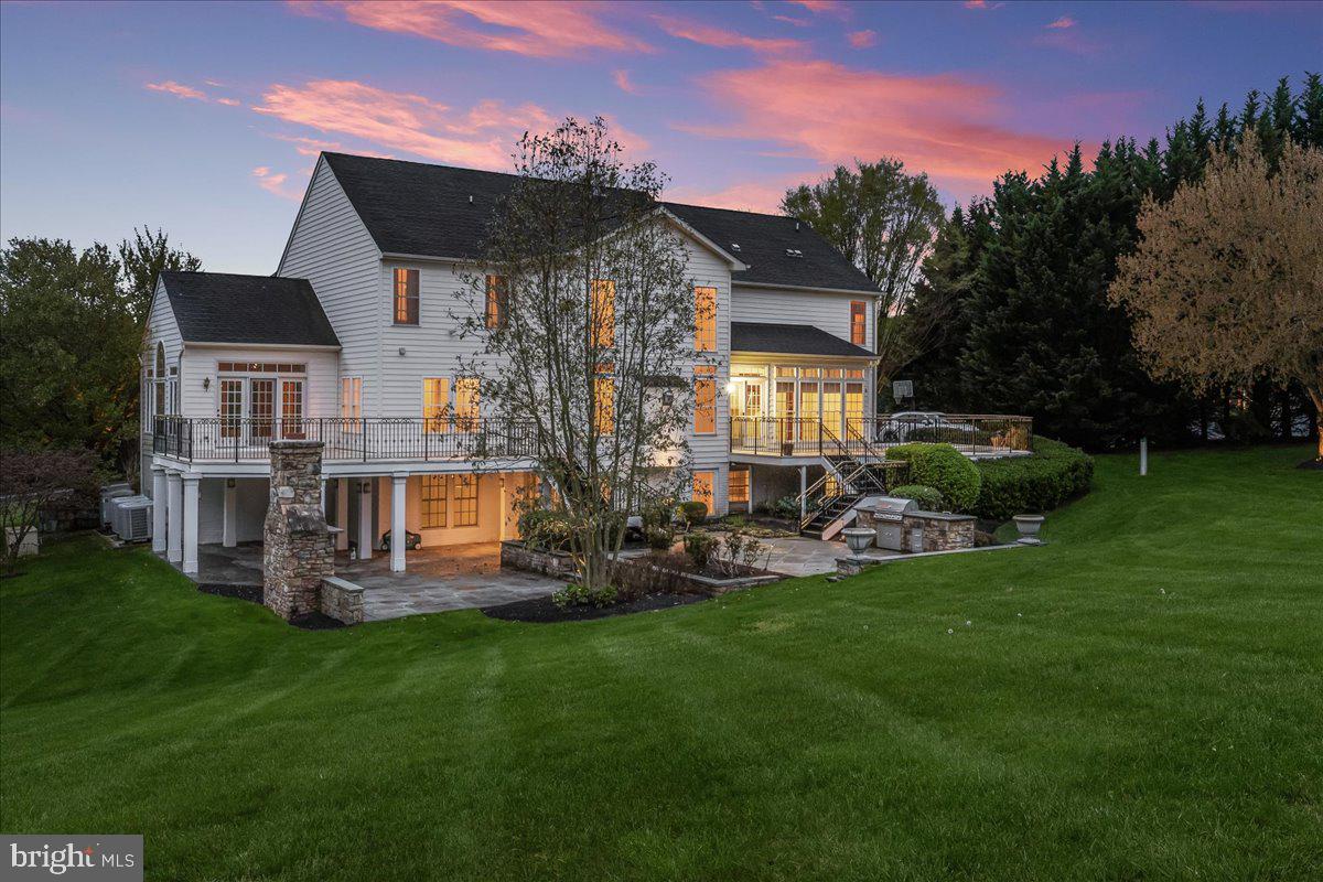 2406 Sapling Ridge Lane Brookeville, MD 20833 - Photo 4 of 108 Gallery Image 4