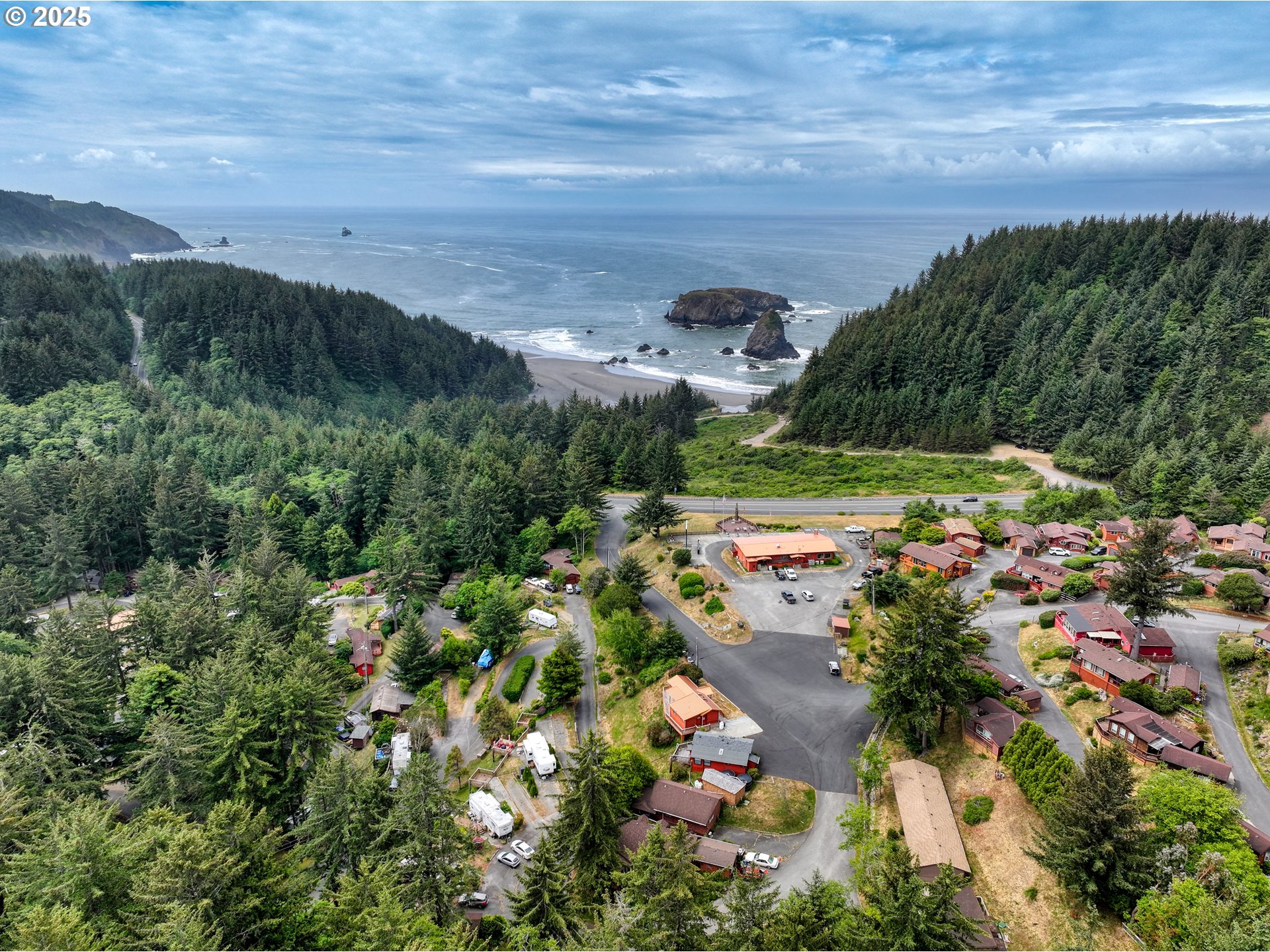 19921 Whaleshead Road, Unit M2 Brookings, OR 97415 - Photo 5 of 29 a view of a city