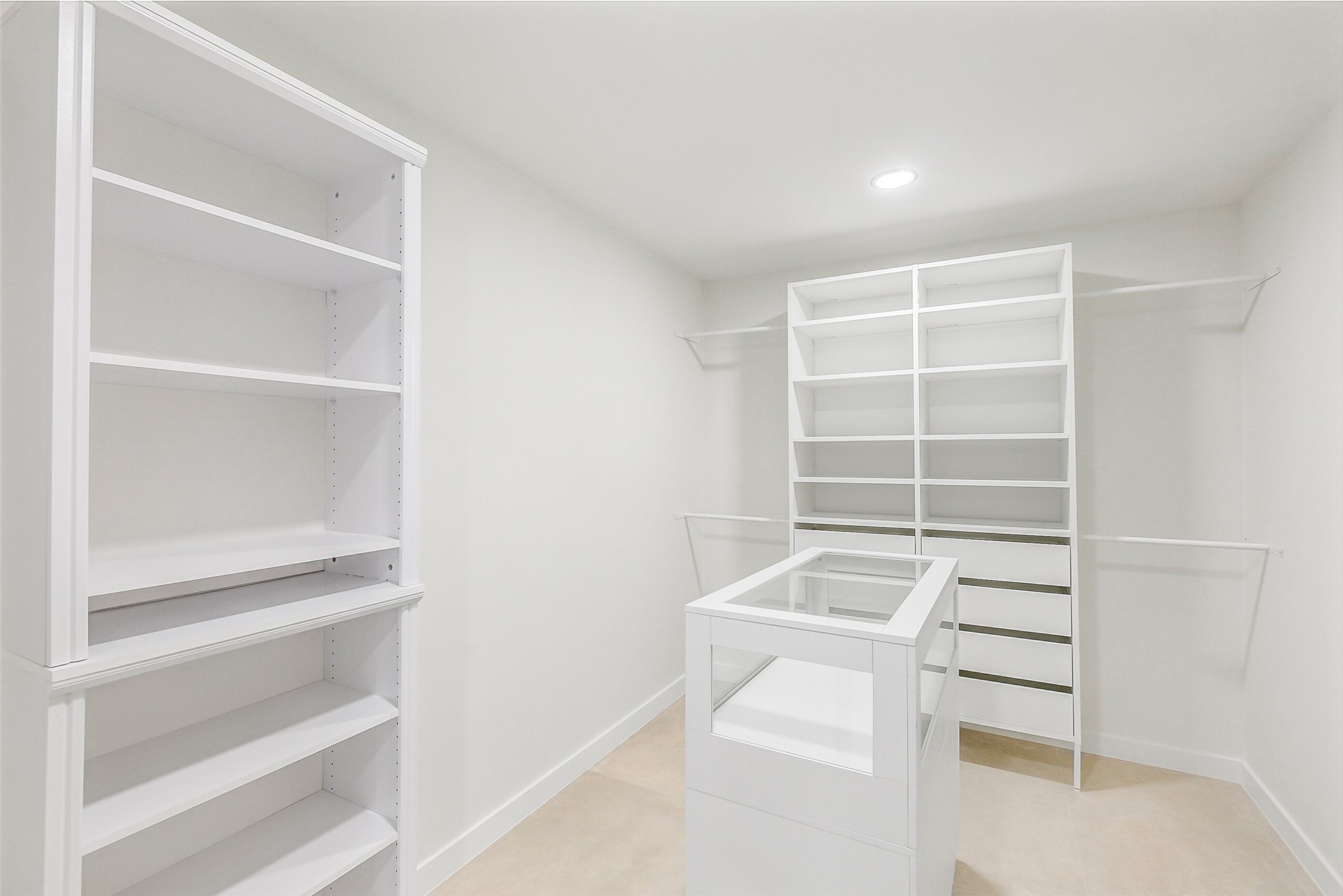 2929 Buffalo Speedway, Unit A204 Houston, TX 77098 - Photo 22 of 27 a view of walk in closet with empty racks