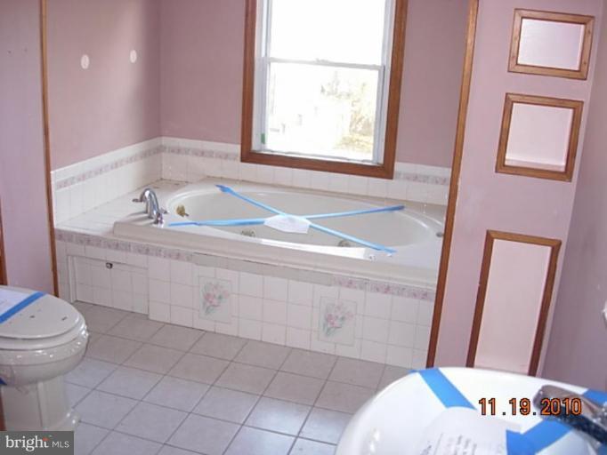 1517 Desoto Road Baltimore, MD 21230 - Photo 11 of 15 Bath #2