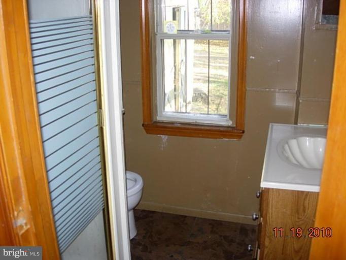 1517 Desoto Road Baltimore, MD 21230 - Photo 8 of 15 Bath #1