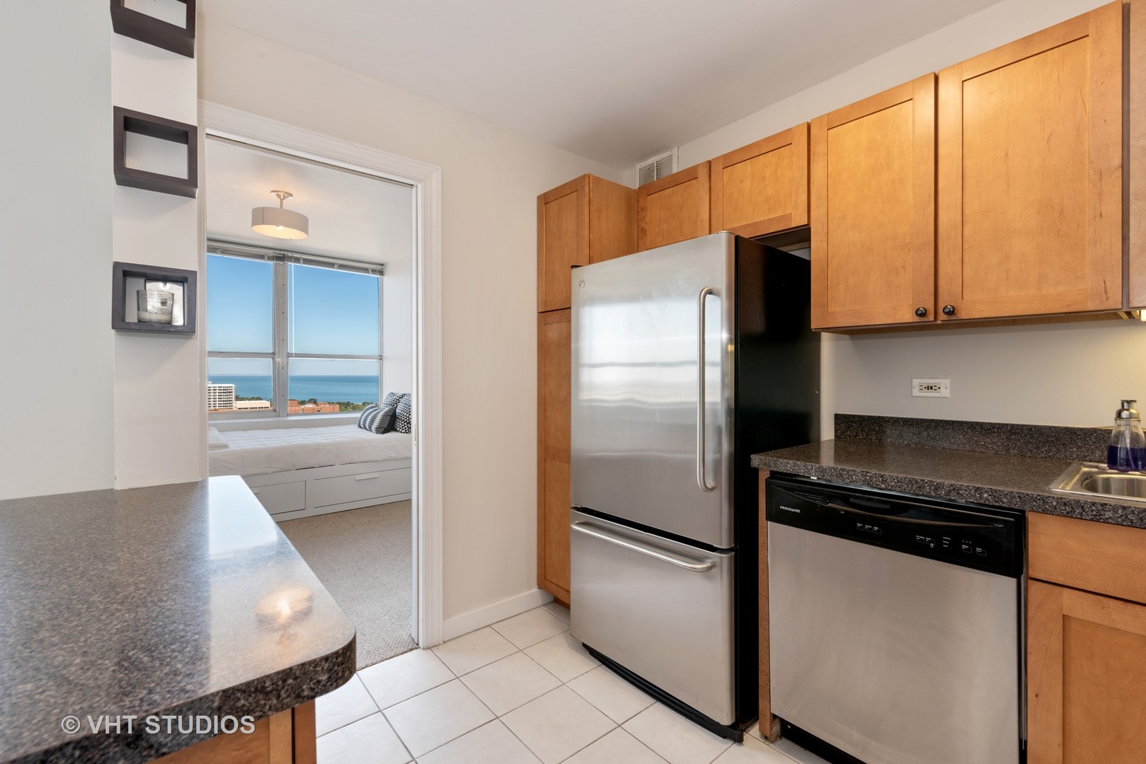 655 West Irving Park Road, Unit 3314 Chicago, IL 60613 - Photo 7 of 15