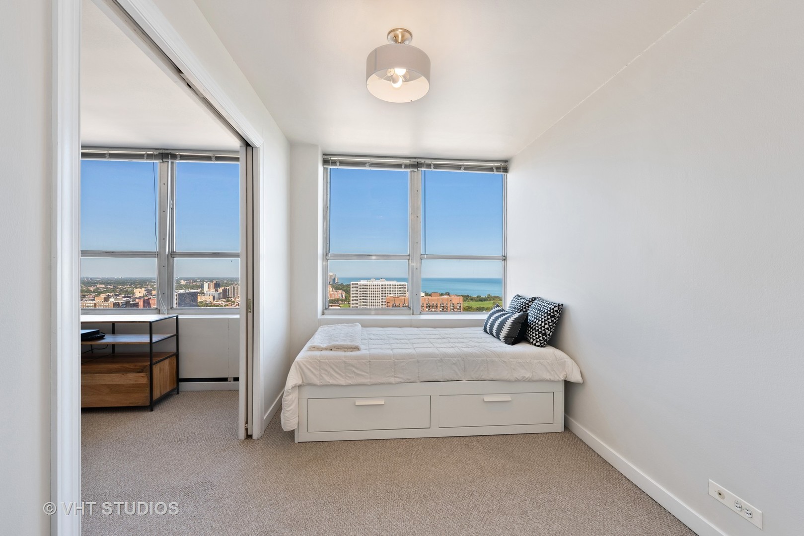 655 West Irving Park Road, Unit 3314 Chicago, IL 60613 - Photo 10 of 15