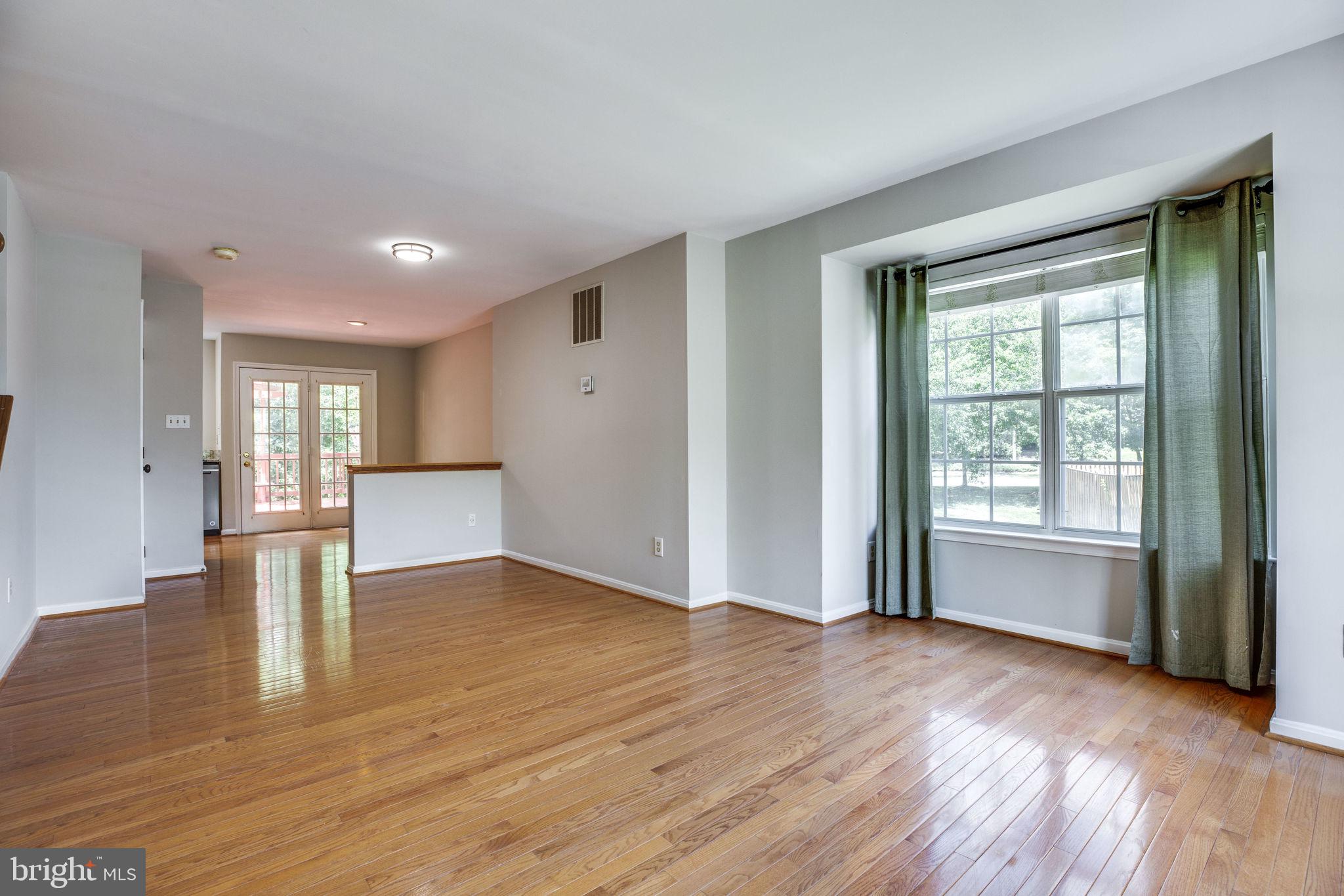 14232 Autumn Circle Centreville, VA 20121 - Photo 3 of 35