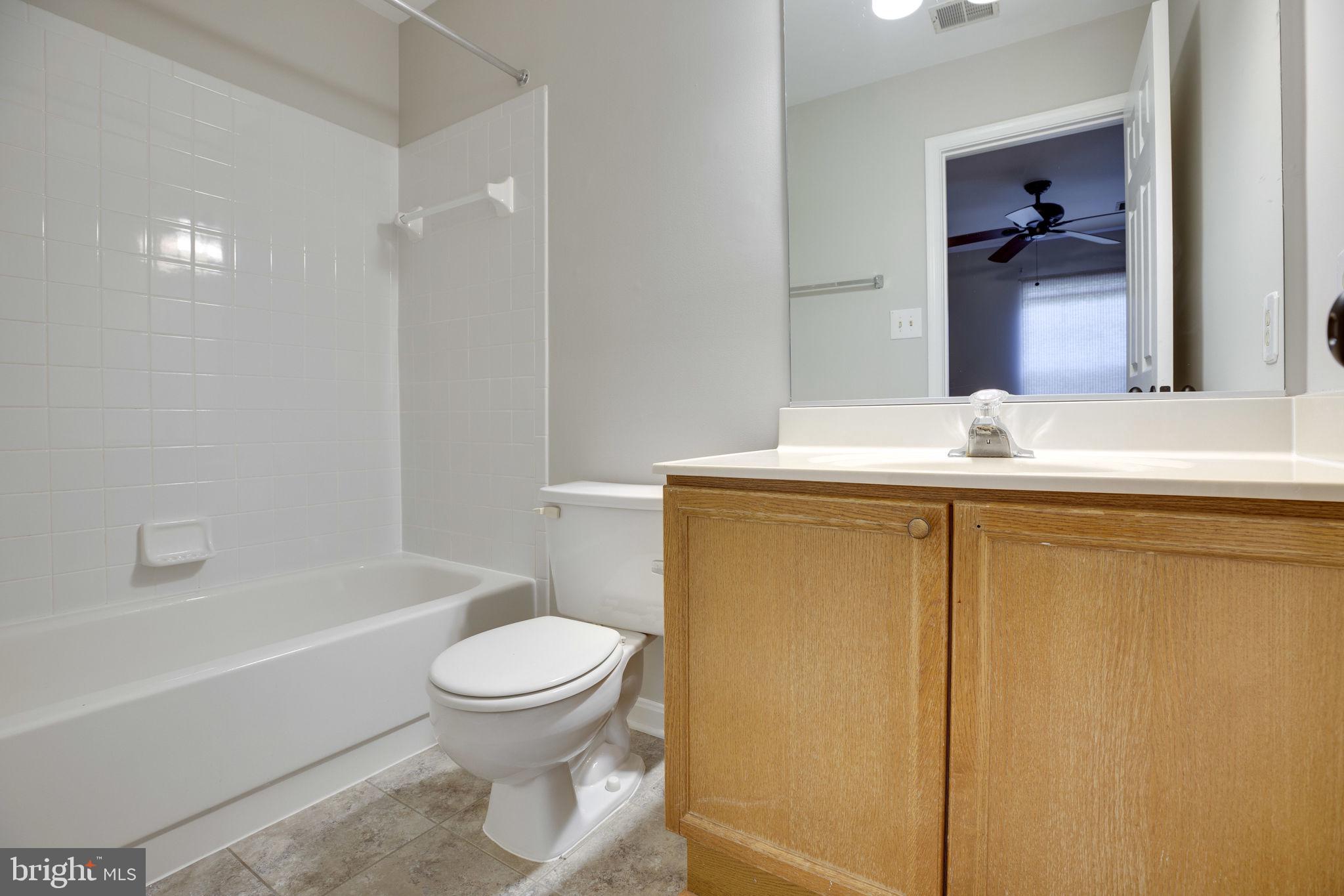 14232 Autumn Circle Centreville, VA 20121 - Photo 23 of 35