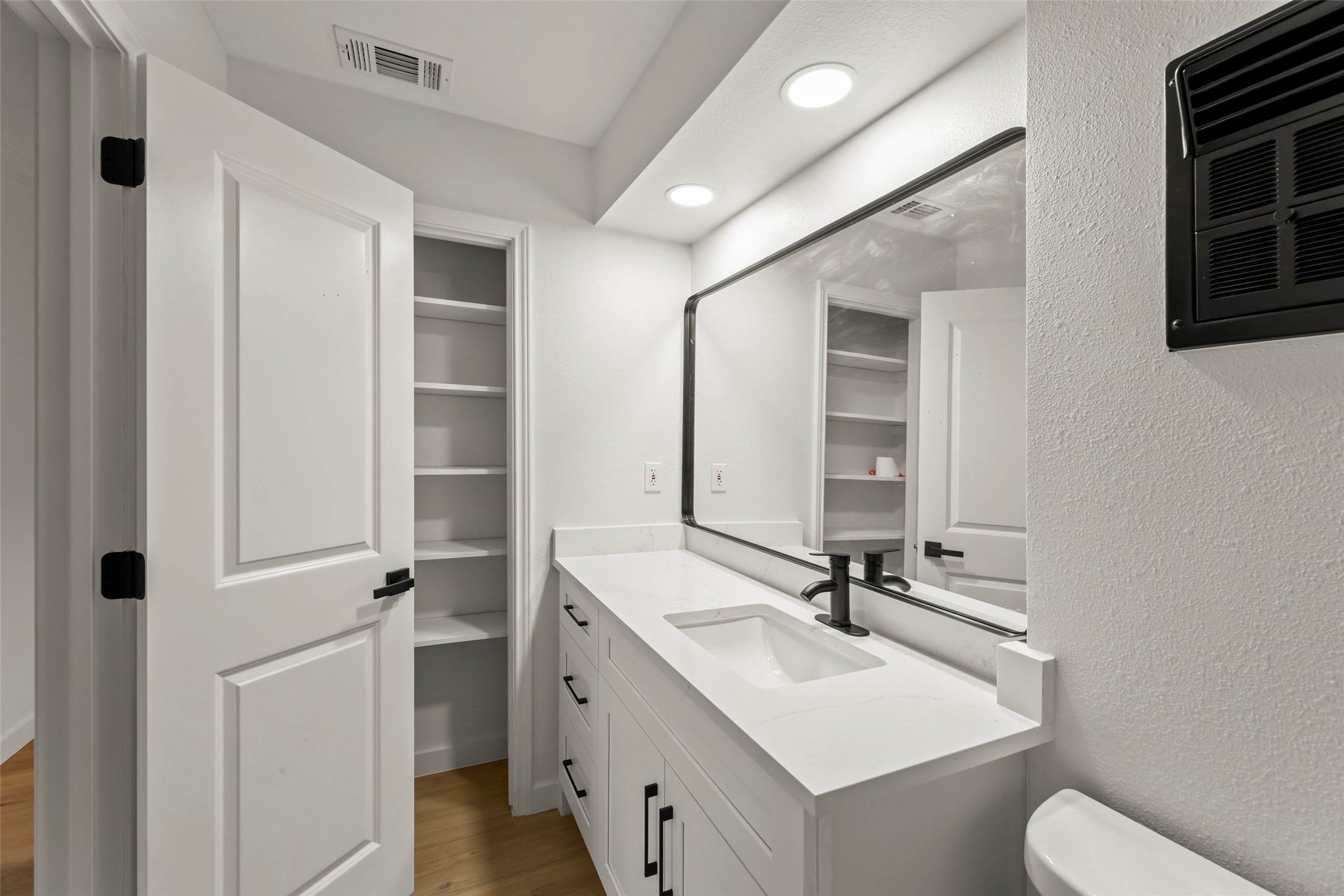 3225 Bostic Street Houston, TX 77093 - Photo 13 of 50 Plenty of storage space