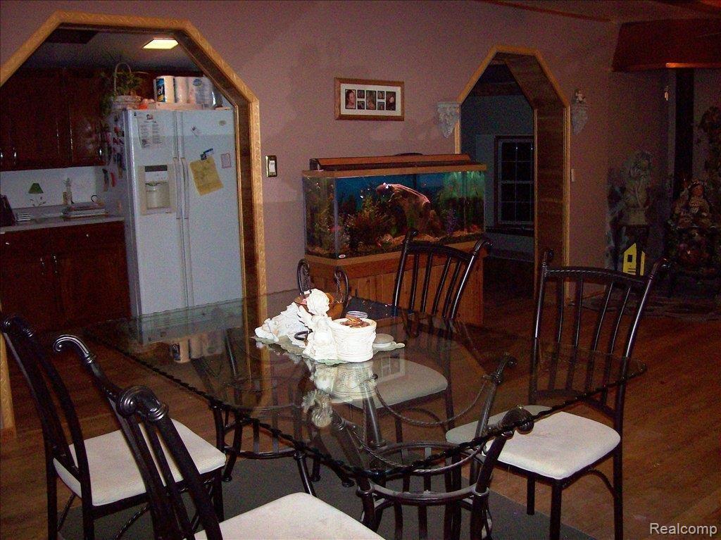8433 Washburn Road Columbiaville, MI 48421 - Photo 7 of 14 Dining rm 1