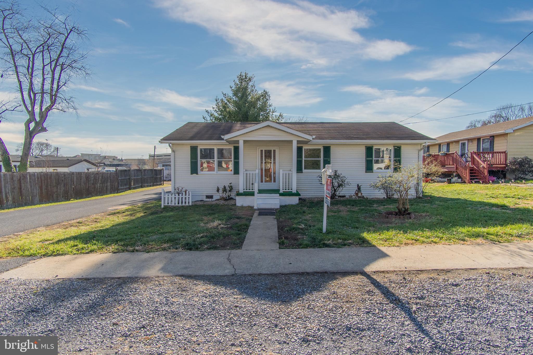 412 East 6th Avenue Ranson, WV 25438 - Photo 1 of 25