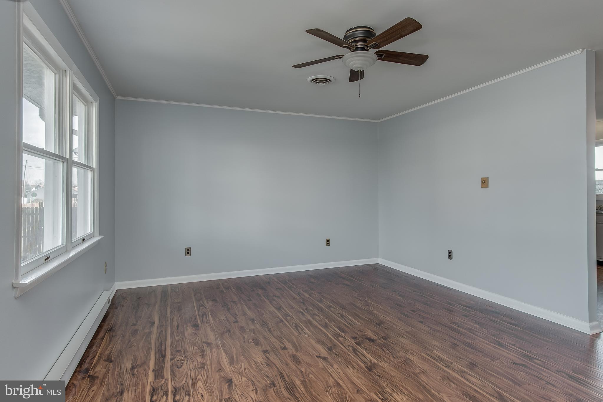 412 East 6th Avenue Ranson, WV 25438 - Photo 5 of 25