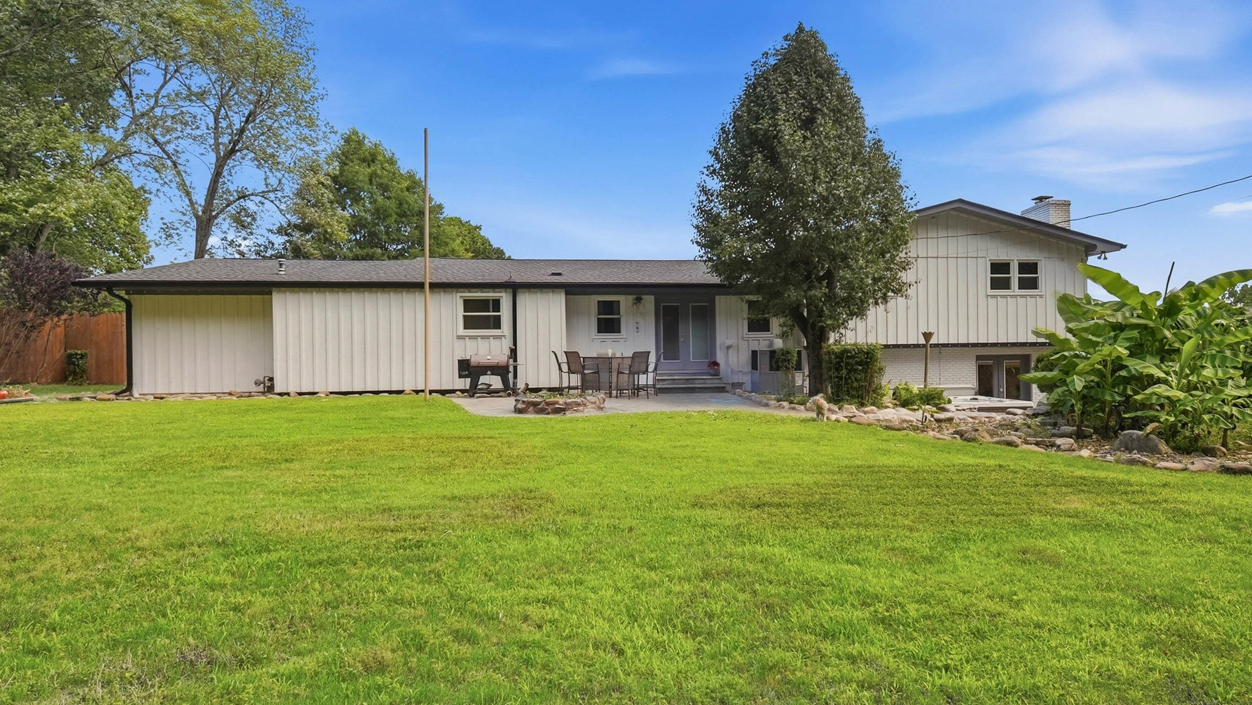 205 Masters Road Hixson, TN 37343 - Photo 5 of 40 Flat, Fully Fenced Private Yard