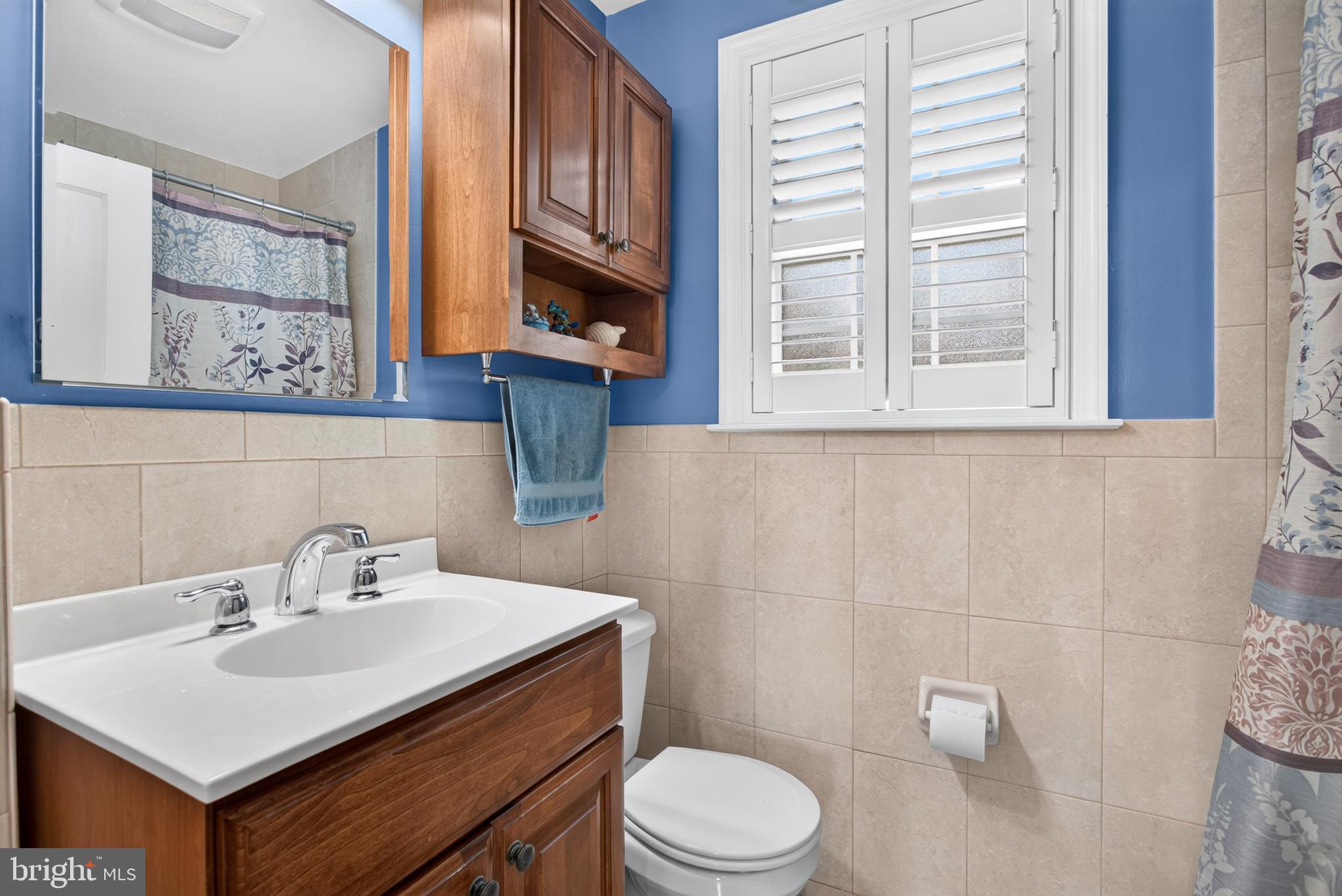141 North Norwinden Drive Springfield, PA 19064 - Photo 15 of 42 Hall Bath