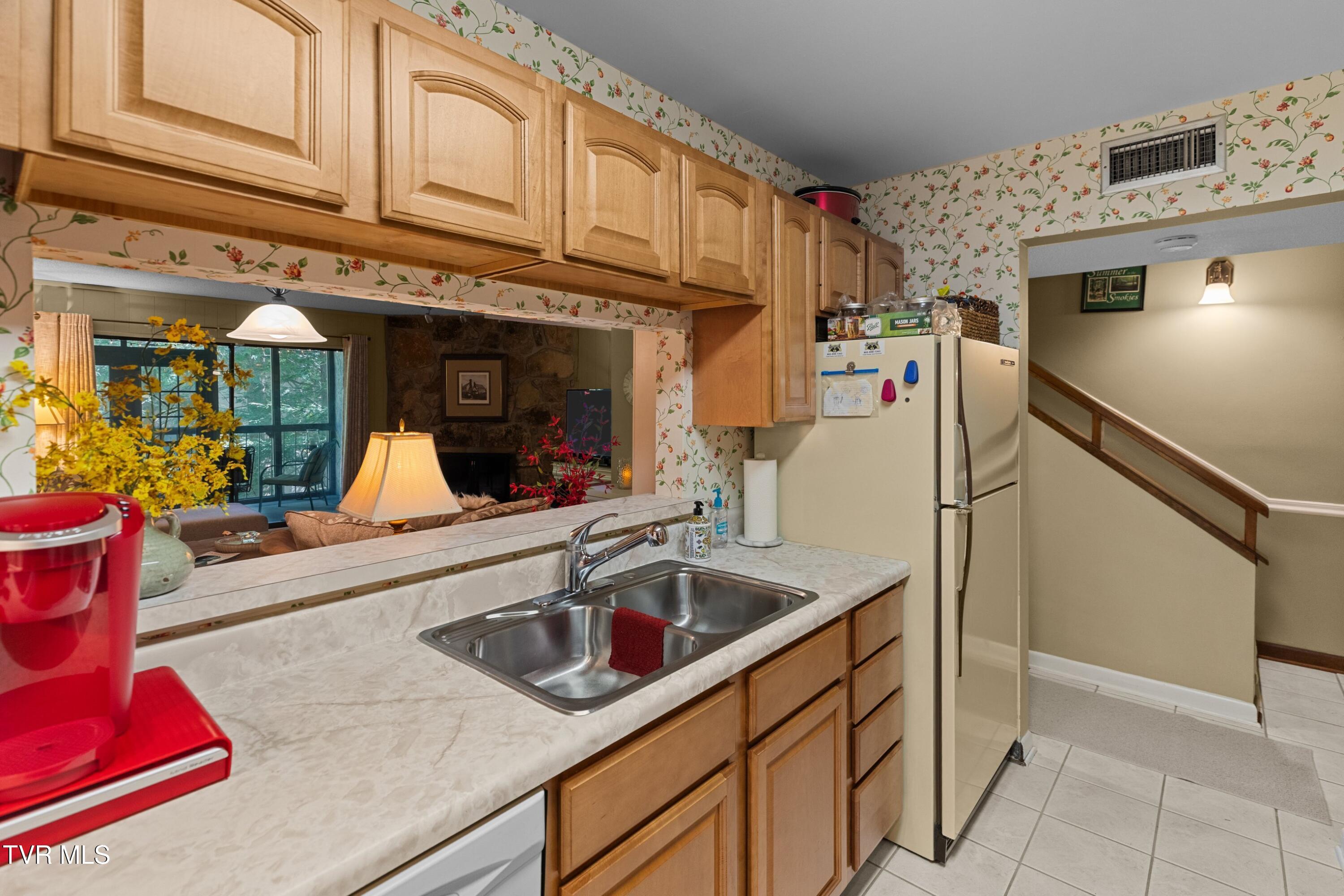 1235 Ski Mountain Road, Unit 602 Gatlinburg, TN 37738 - Photo 12 of 22 011-1235SkiMountainRoad-602-Gatlinburg-T