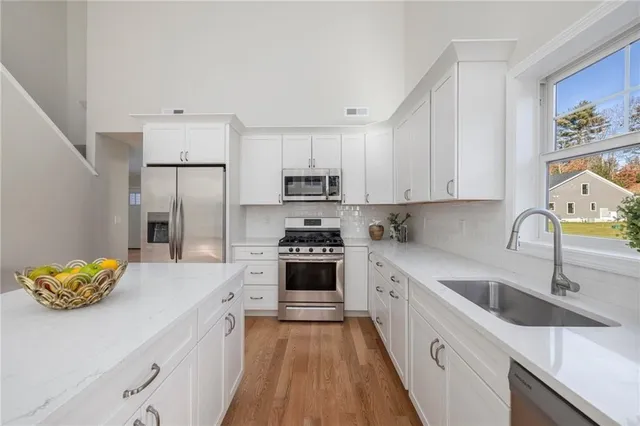 $535,000 | 44 Overlook Lane, Glocester, RI 02814