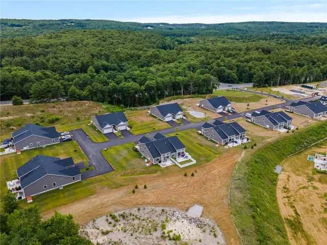 $535,000 | 44 Overlook Lane, Glocester, RI 02814