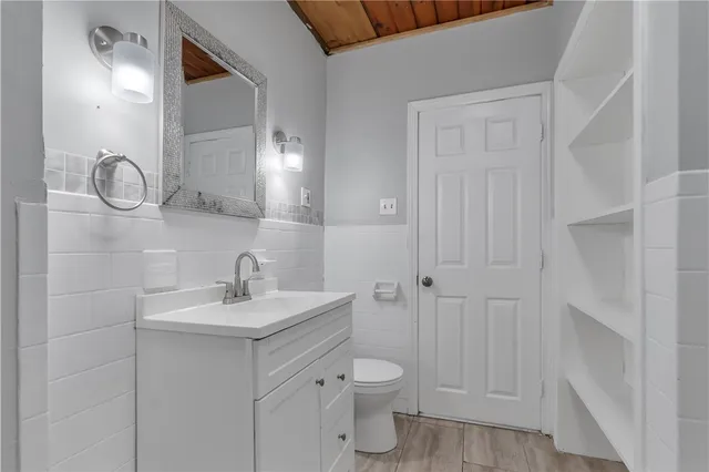 $2,000 | 244 Paradis Avenue, Unit 1, Woonsocket, RI 02895