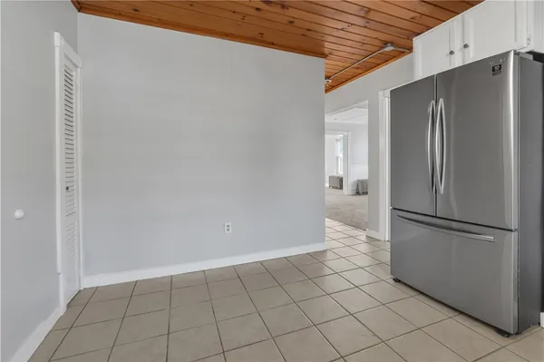 $2,000 | 244 Paradis Avenue, Unit 1, Woonsocket, RI 02895