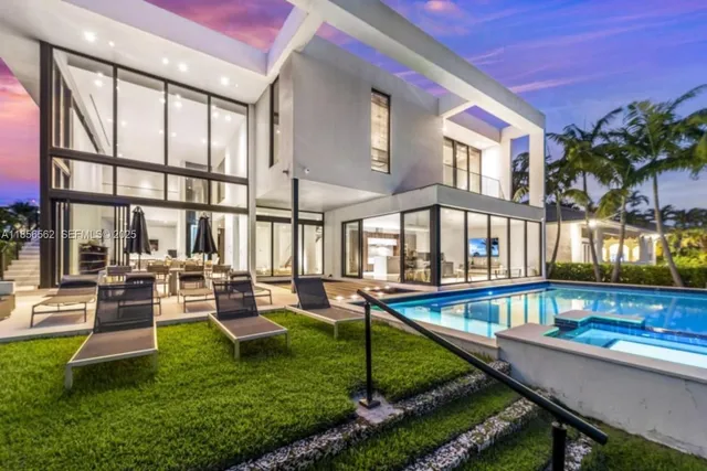 $55,000 | 418 Sunset Drive, Hallandale Beach, FL 33009