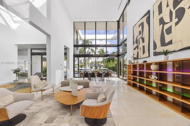 $55,000 | 418 Sunset Drive, Hallandale Beach, FL 33009