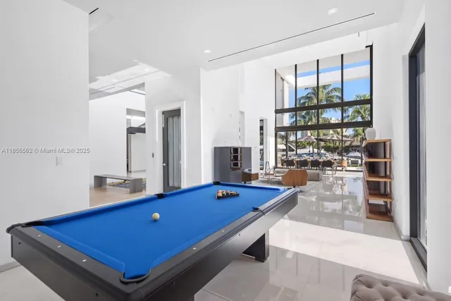 $55,000 | 418 Sunset Drive, Hallandale Beach, FL 33009