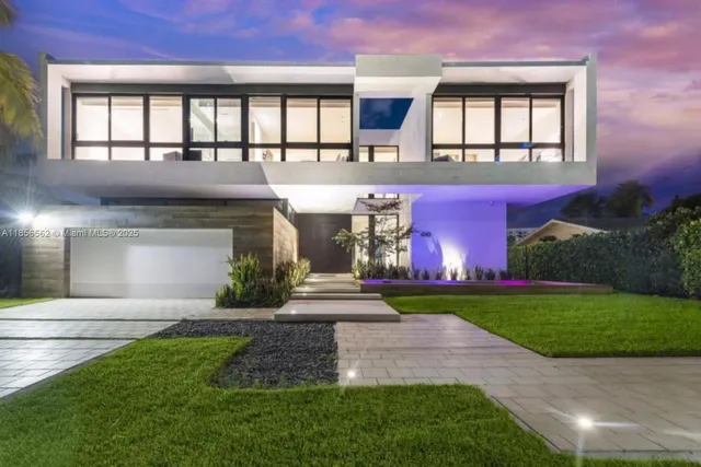 $55,000 | 418 Sunset Drive, Hallandale Beach, FL 33009