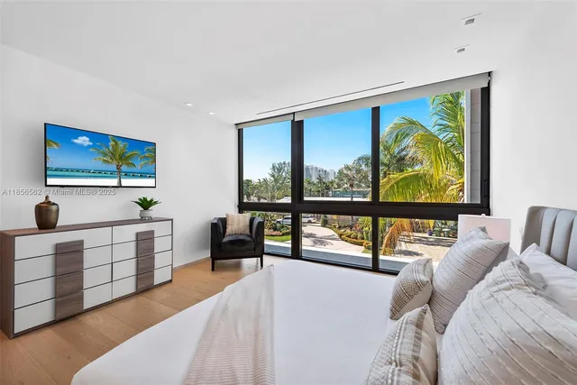 $55,000 | 418 Sunset Drive, Hallandale Beach, FL 33009