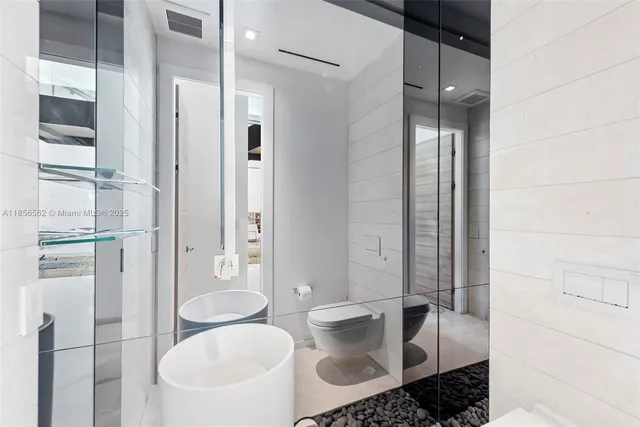 $55,000 | 418 Sunset Drive, Hallandale Beach, FL 33009