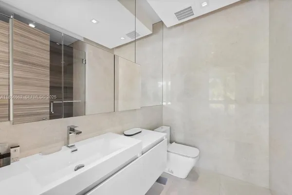 $55,000 | 418 Sunset Drive, Hallandale Beach, FL 33009