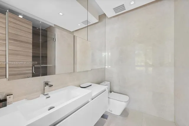 $55,000 | 418 Sunset Drive, Hallandale Beach, FL 33009