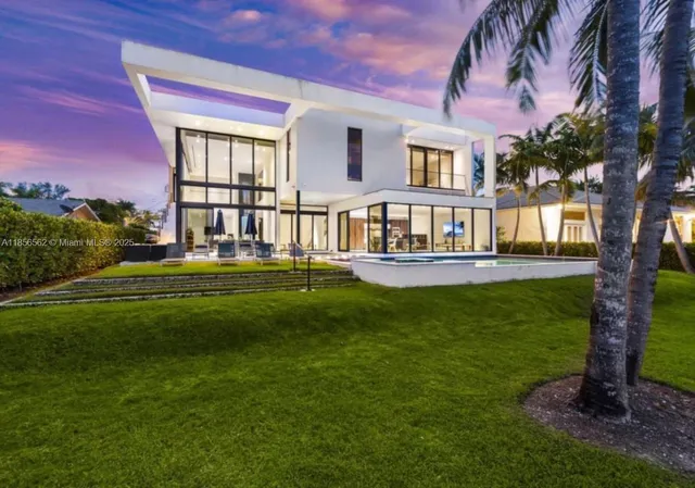 $55,000 | 418 Sunset Drive, Hallandale Beach, FL 33009