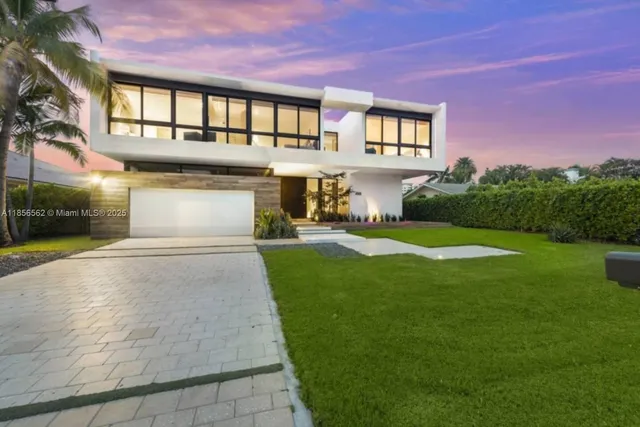 $55,000 | 418 Sunset Drive, Hallandale Beach, FL 33009