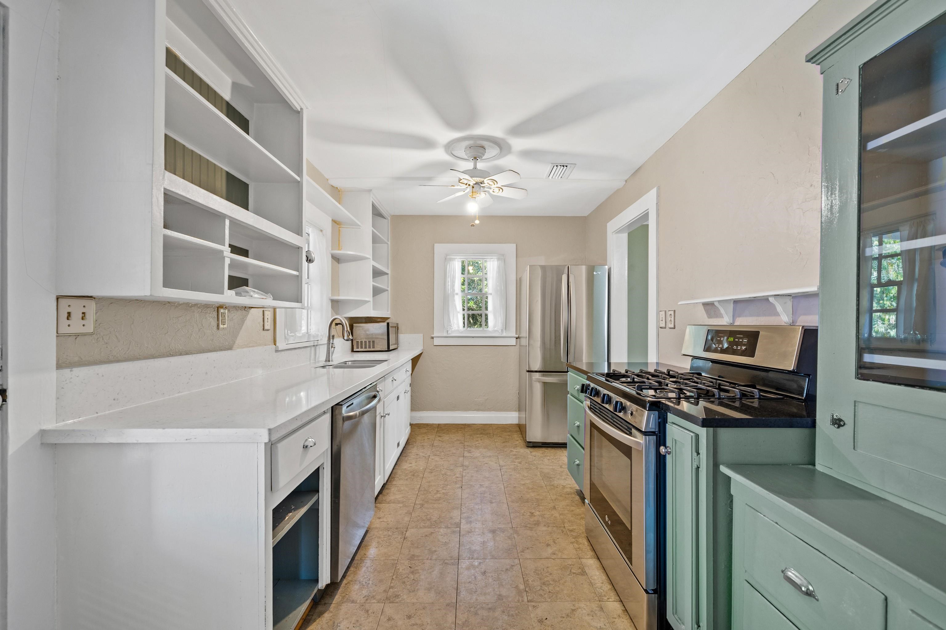 801 North Pine Street Foley, AL 36535 - Photo 11 of 27