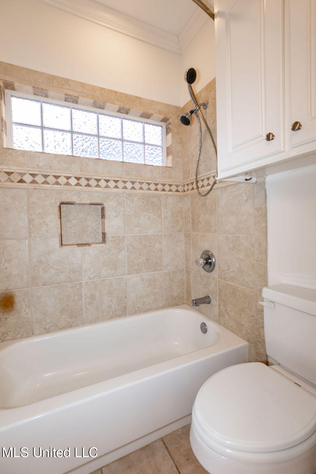 332 Provision Parkway Brandon, MS 39042 - Photo 24 of 38 Guest Bath With Tiled Shower