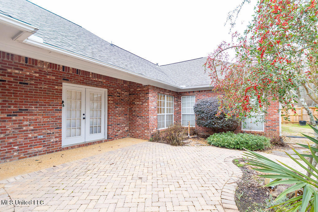 332 Provision Parkway Brandon, MS 39042 - Photo 31 of 38 Large Paver Patio