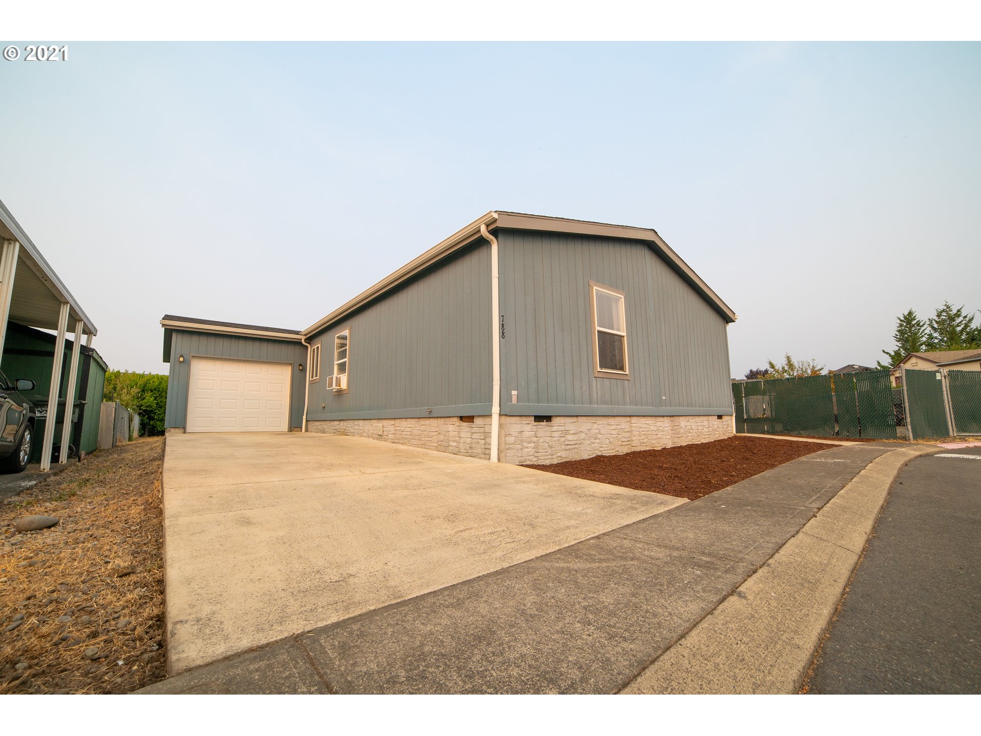 788 South Grice Loop Jefferson, OR 97352 - Photo 2 of 24 Gallery Image 2