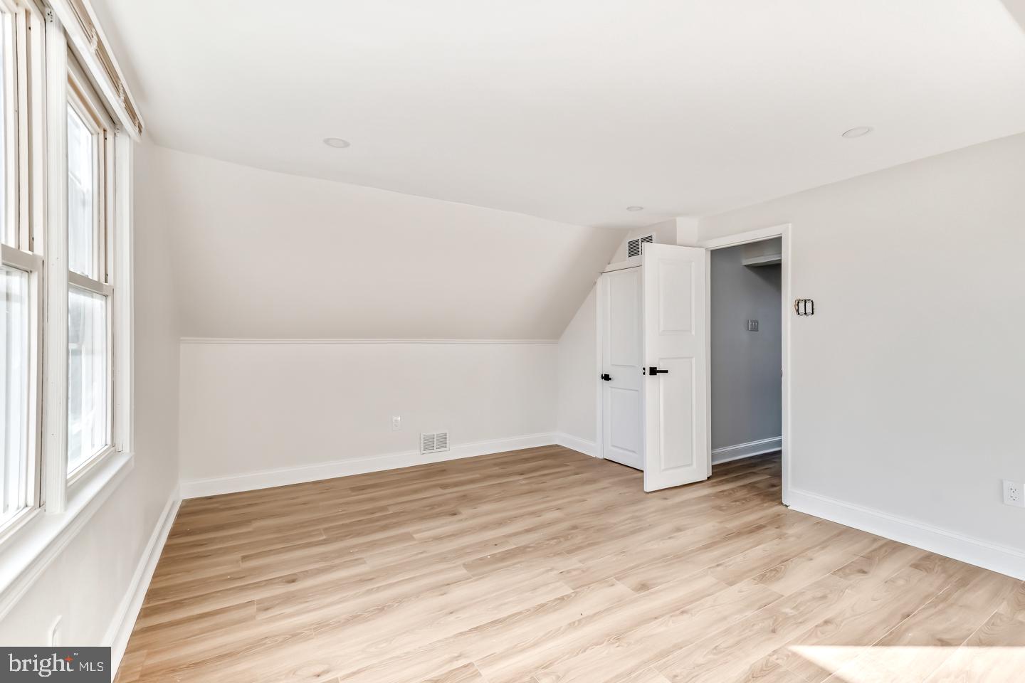 12 Overbrook Avenue Maple Shade, NJ 08052 - Photo 16 of 21 Gallery Image 16