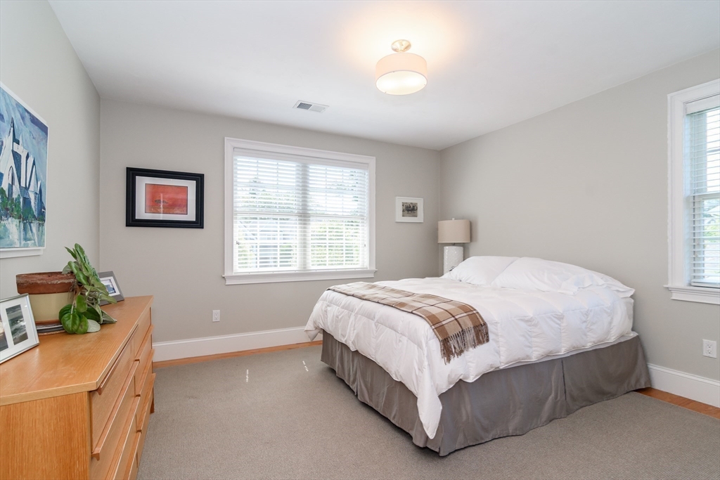 20 Hunters Lane Natick, MA 01760 - Photo 25 of 38