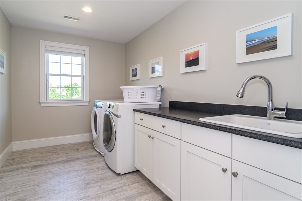 20 Hunters Lane Natick, MA 01760 - Photo 26 of 38