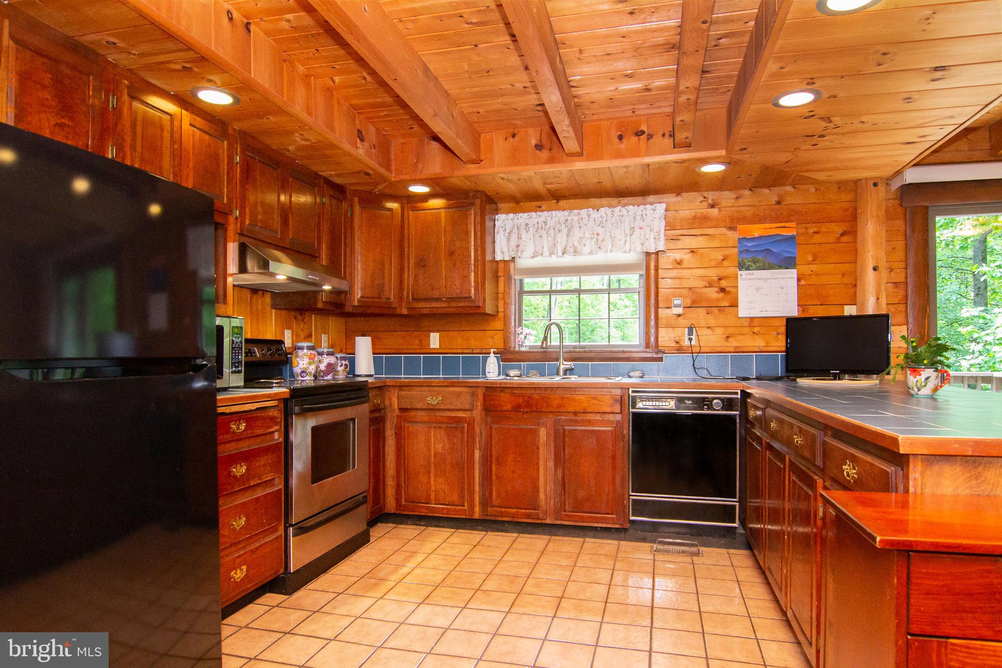 2563 Ebbvale Road Manchester, MD 21102 - Photo 14 of 41 Kitchen