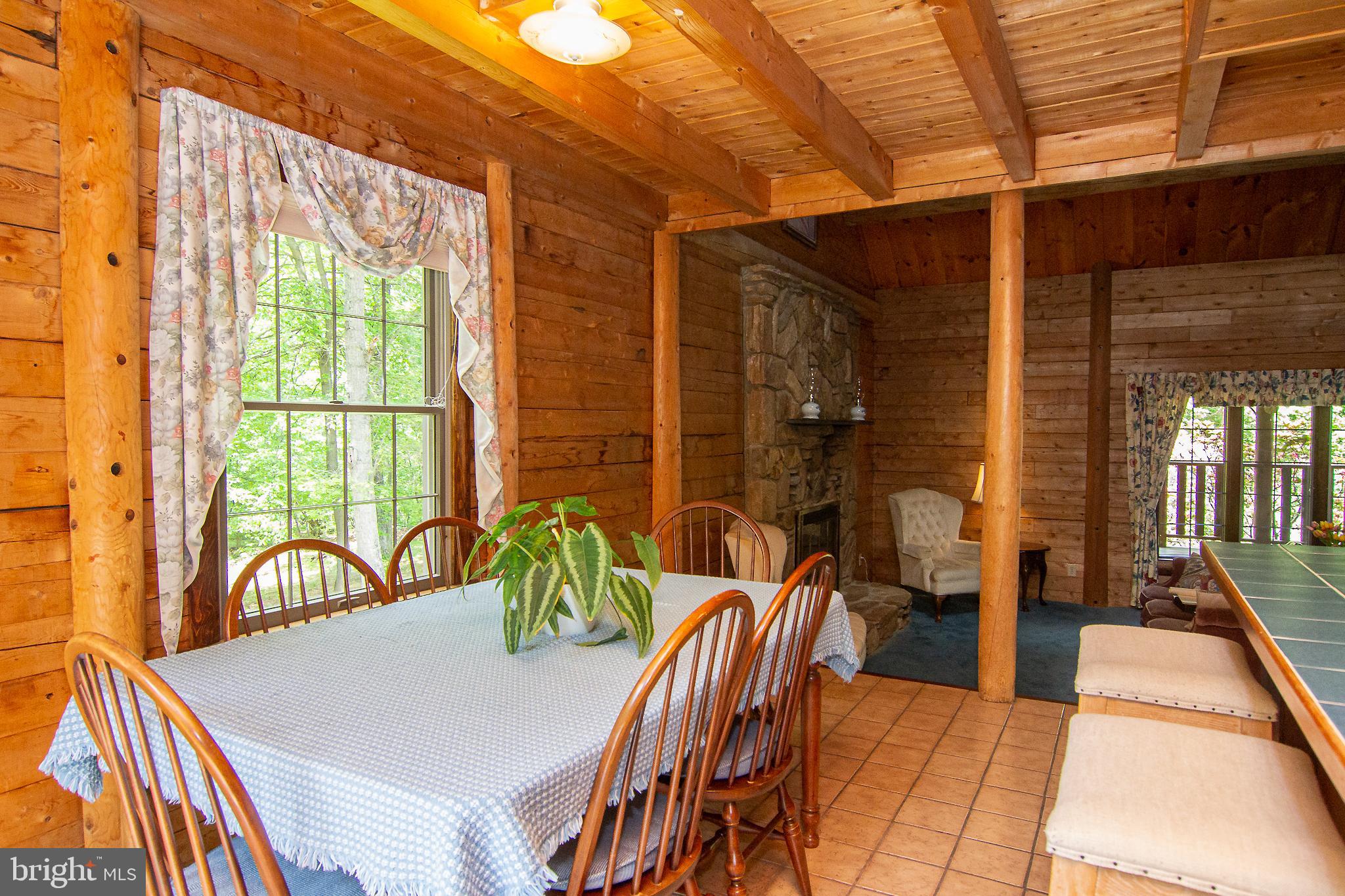 2563 Ebbvale Road Manchester, MD 21102 - Photo 16 of 41 Dining
