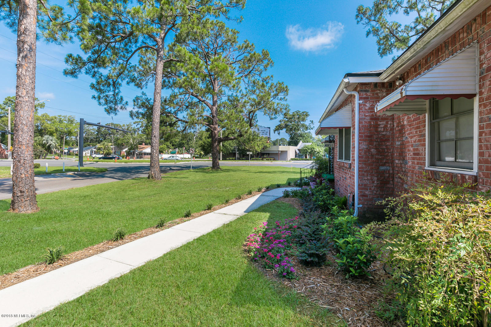 4851 Manchester Road Jacksonville, FL 32210 - Photo 5 of 30 Front Ext Walkway