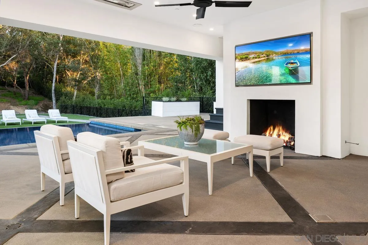 16561 Via Lago Azul Rancho Santa Fe, CA 92067 - Photo 16 of 27