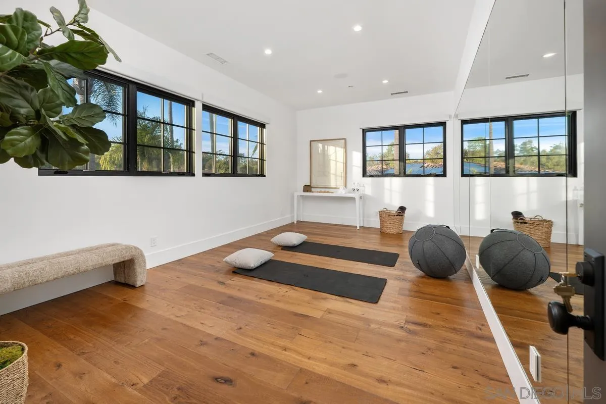 16561 Via Lago Azul Rancho Santa Fe, CA 92067 - Photo 21 of 27