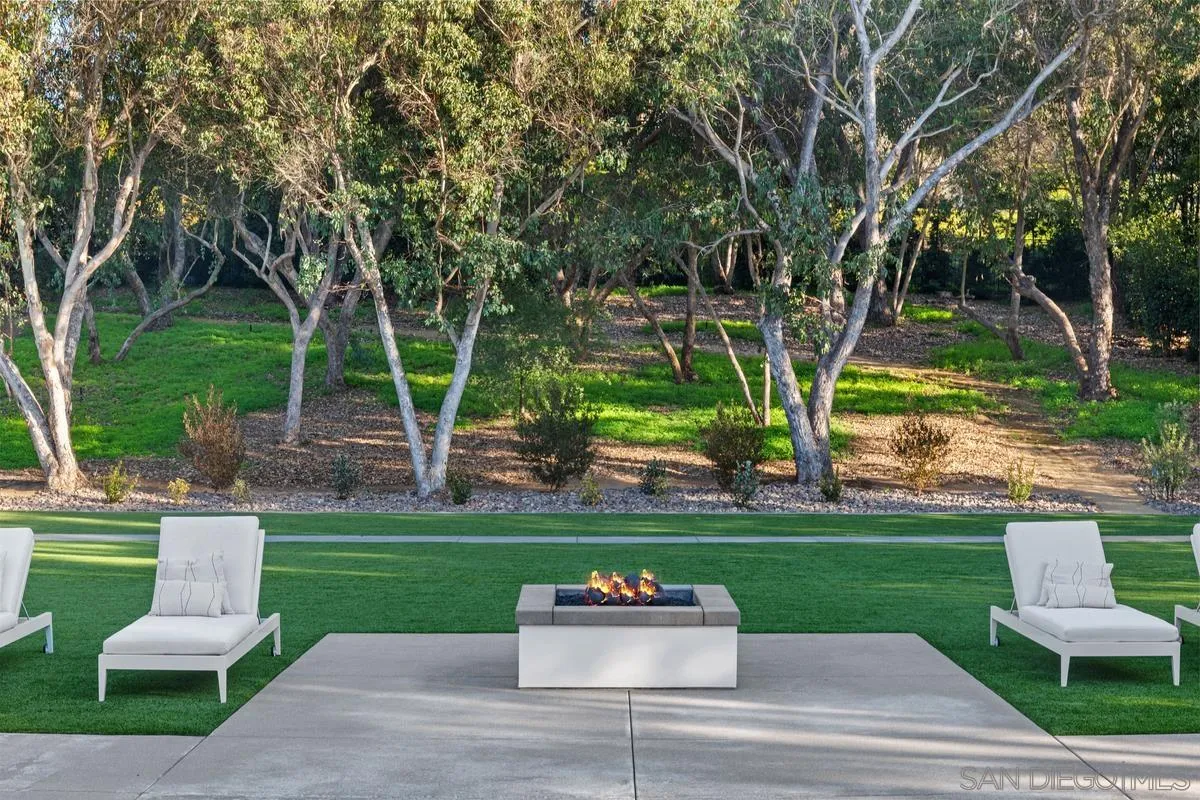 16561 Via Lago Azul Rancho Santa Fe, CA 92067 - Photo 6 of 27