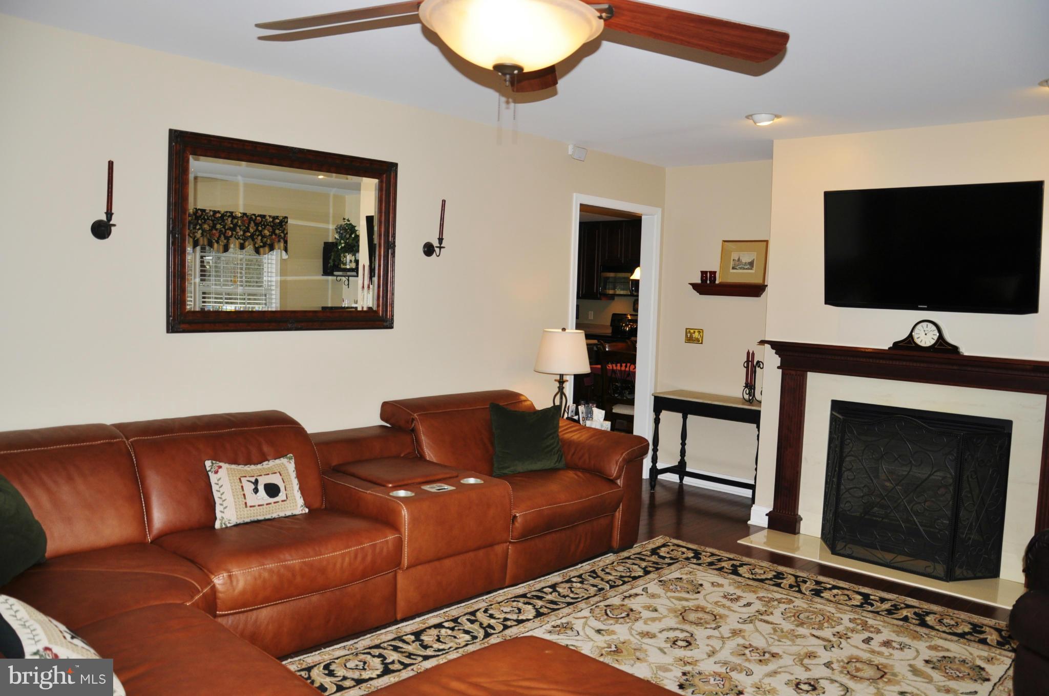 2625 Jolly Acres Road White Hall, MD 21161 - Photo 4 of 30 Living Room